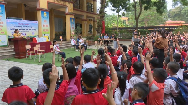 Sóc Sơn tổ chức truyền thông nói không với bạo lực học đường