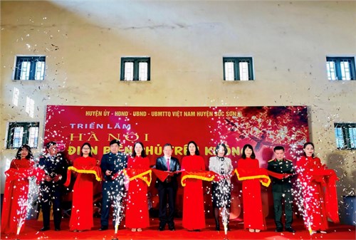 Huyện Sóc Sơn tổ chức triển lãm Hà Nội - Điện Biên Phủ trên không